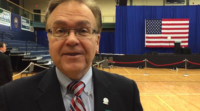 Waiting for Hillary Clinton: ‘The ticket is really working together unlike ever before’