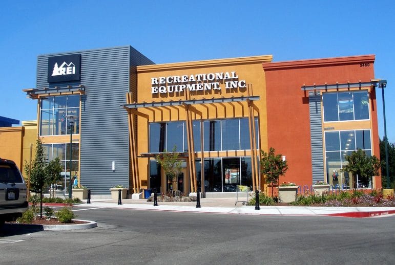 Bravo, REI.
