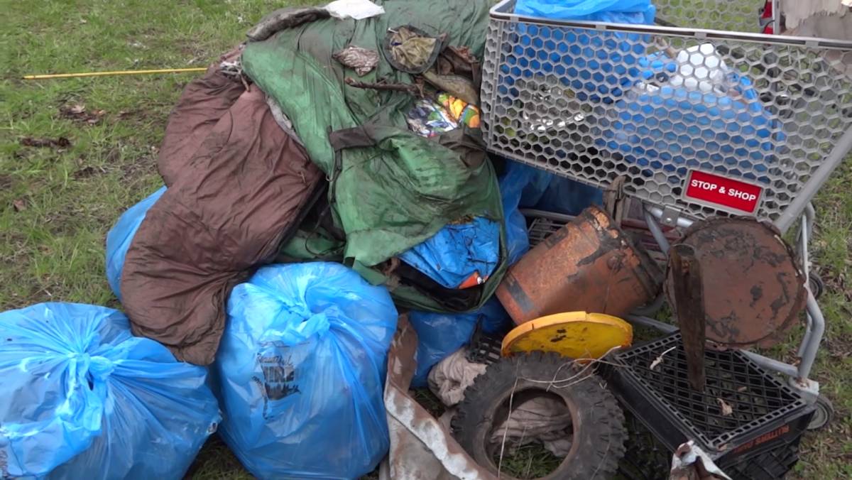 VIDEO: See how much roadside trash volunteers found on Allard Drive
