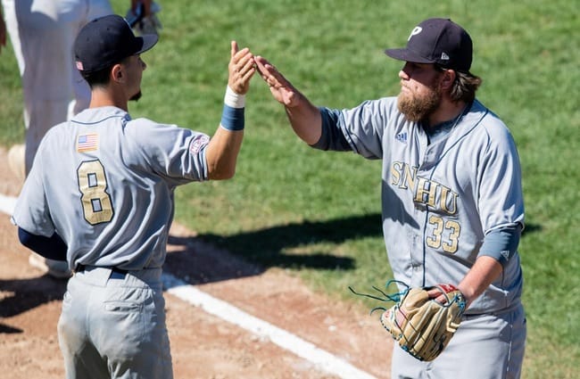 NYIT sweeps Penmen, ending playoff run