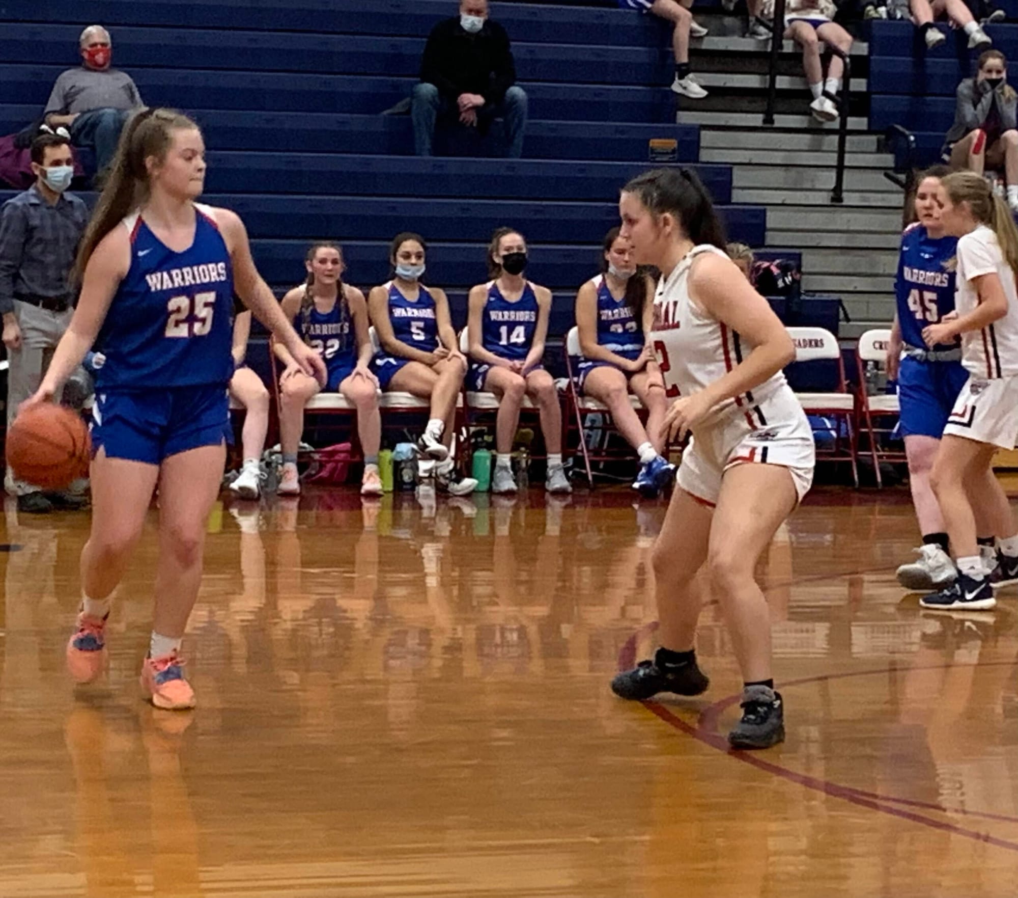 Fast start carries Central girls past Trinity, 65-37