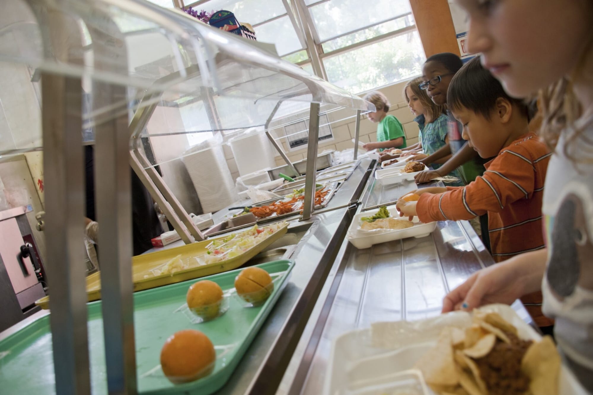 House moves toward using Medicaid data to enroll families in free and reduced-price lunch program