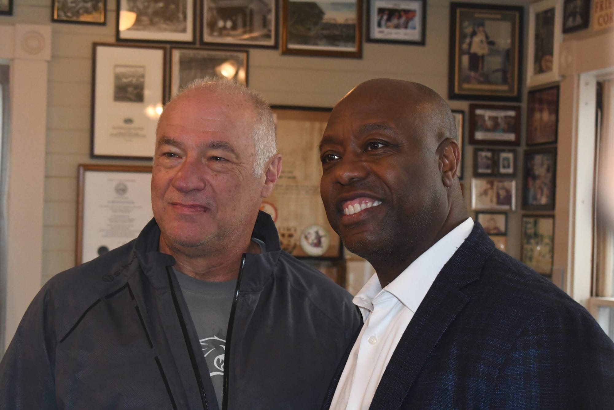 U.S Sen. Scott talks to voters at Robie’s