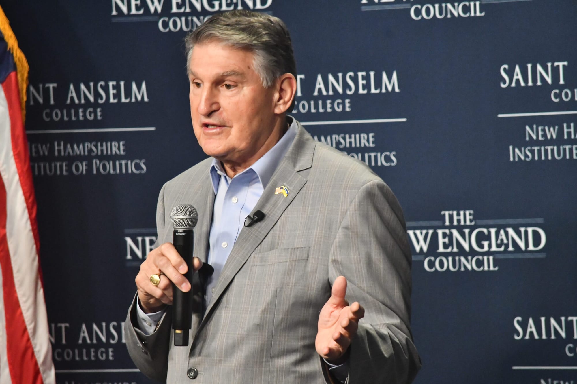 Manchin touts solutions-based group at NHIOP stop