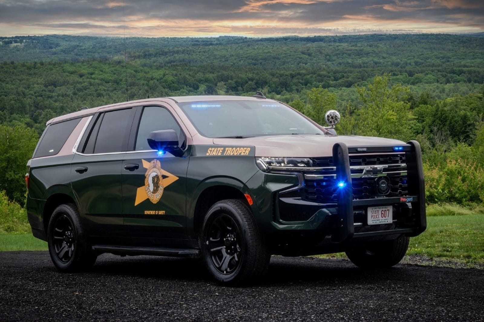 1 person dead following single-vehicle rollover crash at Exit 6 on I-93 South