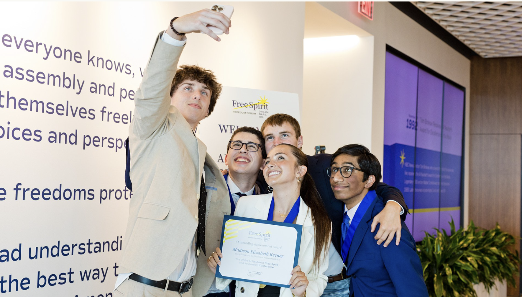 Calling all high school juniors interested in journalism: Get in on this national summer skills-building conference