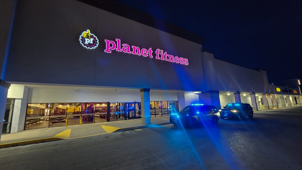 Investigation into gunfire at Londonderry Planet Fitness leads to man being fatally shot by police