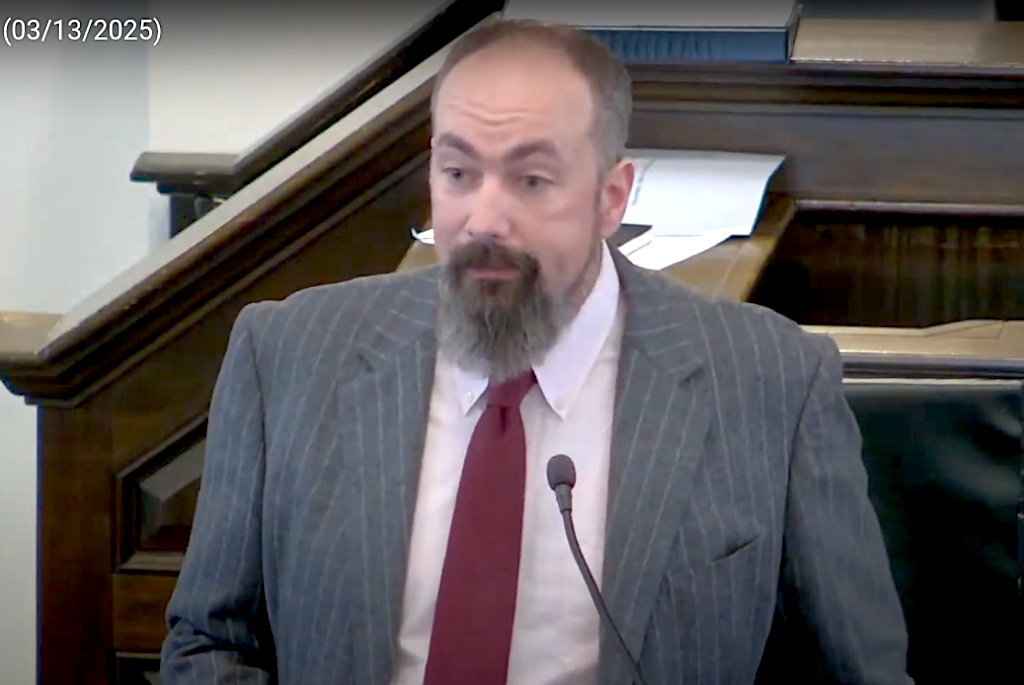 House committee passes bill that would place budget cap on school districts