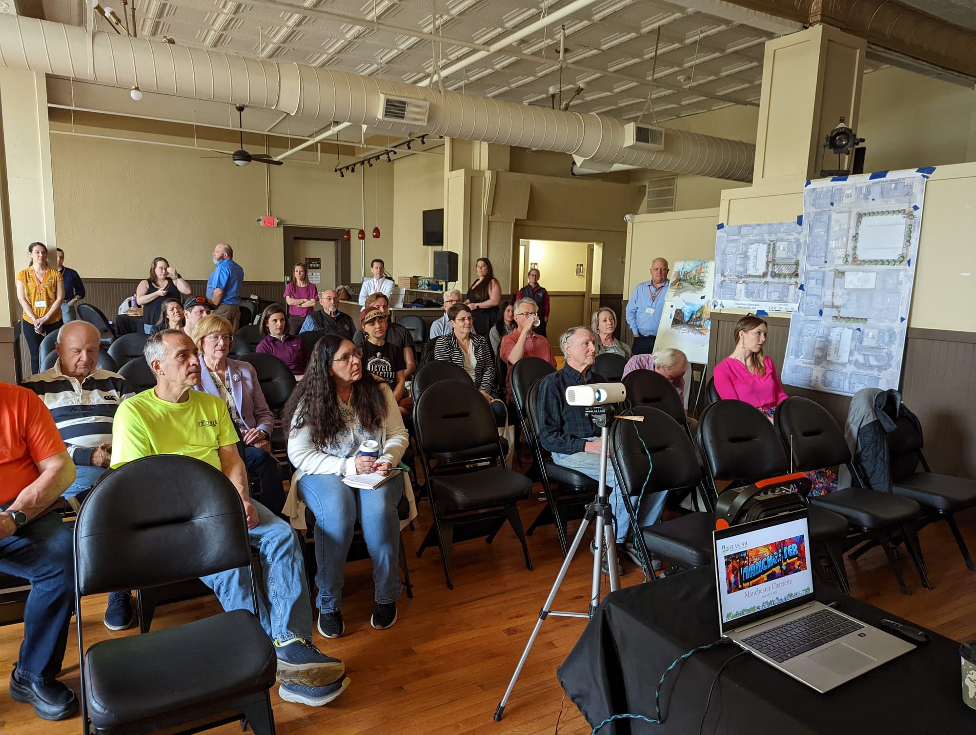Downtown sidewalk charette generates ideas for Art District rejuvenation