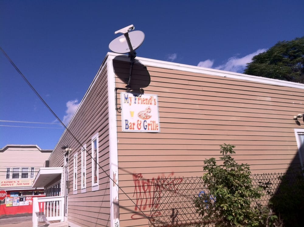 Man breaks into bar … leaves drunk and gets handcuffed post image