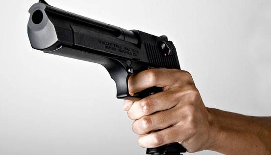 Police investigate possible link to late night gunshots, West Side armed robbery of cabbie post image