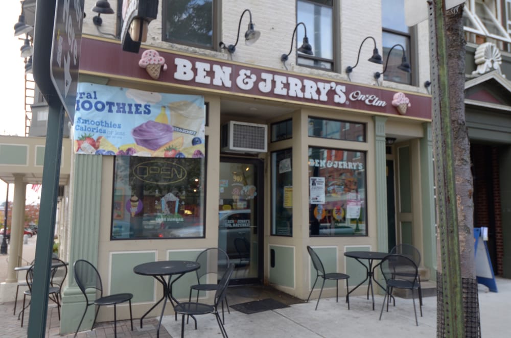 Police investigate robbery at Ben & Jerry’s on Elm Street post image