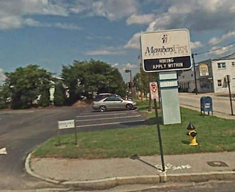 Police seek 2 in attempted robbery at Members First Credit Union post image