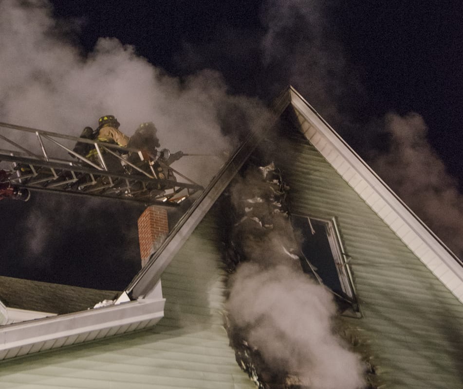 11 people diplaced by Dubuque Street fire post image