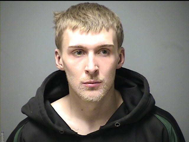 Wal-Mart shopper pins purse-snatcher down, waits for police post image