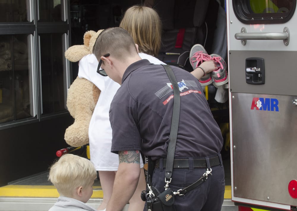 Police, DEA investigate toxic ‘drug lab’ on Lake Avenue, 3 children removed from apartment post image