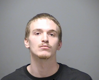 Man charged with DUI, resisting arrest after fleeing police on the West Side post image