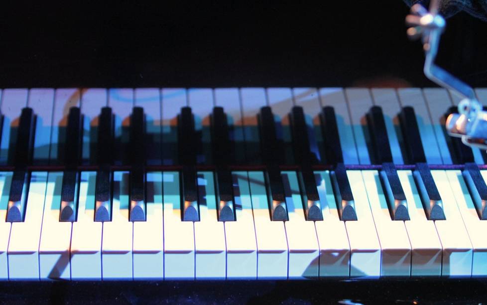 $10 AARP discount for Piano Men at the Palace June 5-20 post image