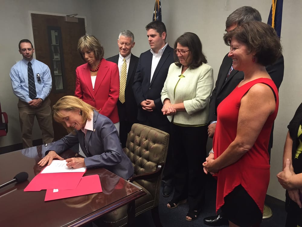 Governor signs legislation moving NH closer to Manchester passenger rail expansion post image
