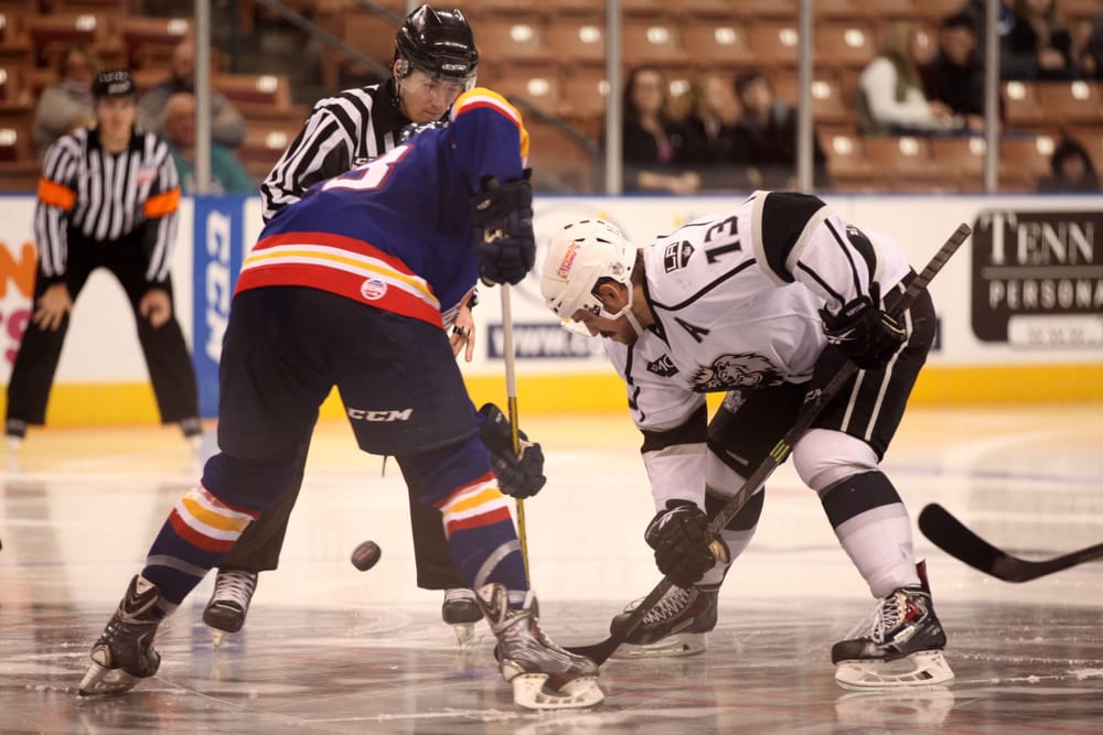 Monarchs sink Admirals, 5-1 post image