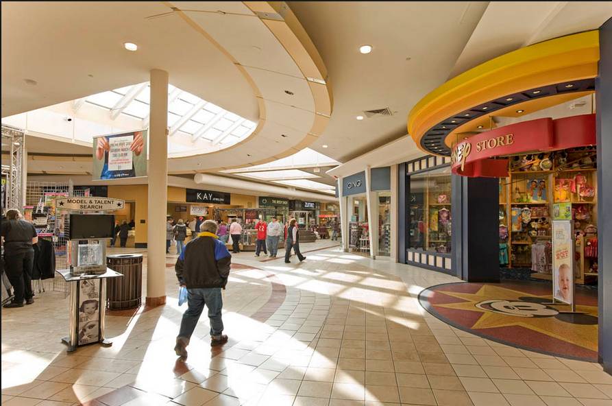 Crime prevention tips from Manchester Police, whether shopping or traveling post image
