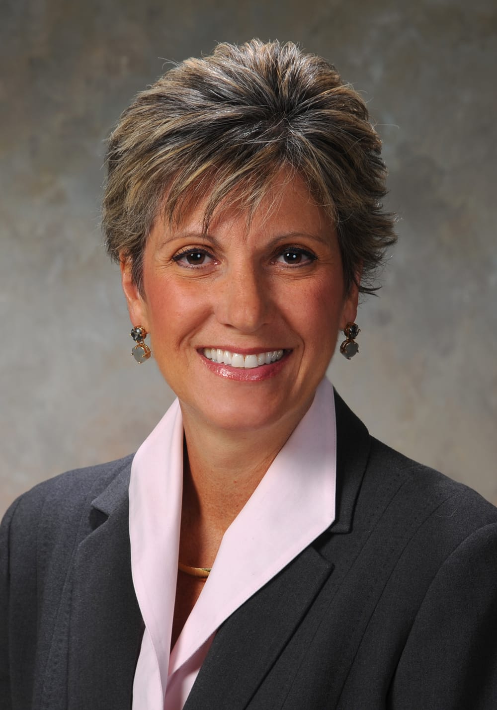 Chamber of Commerce Names Dianne Mercier Citizen of the Year post image