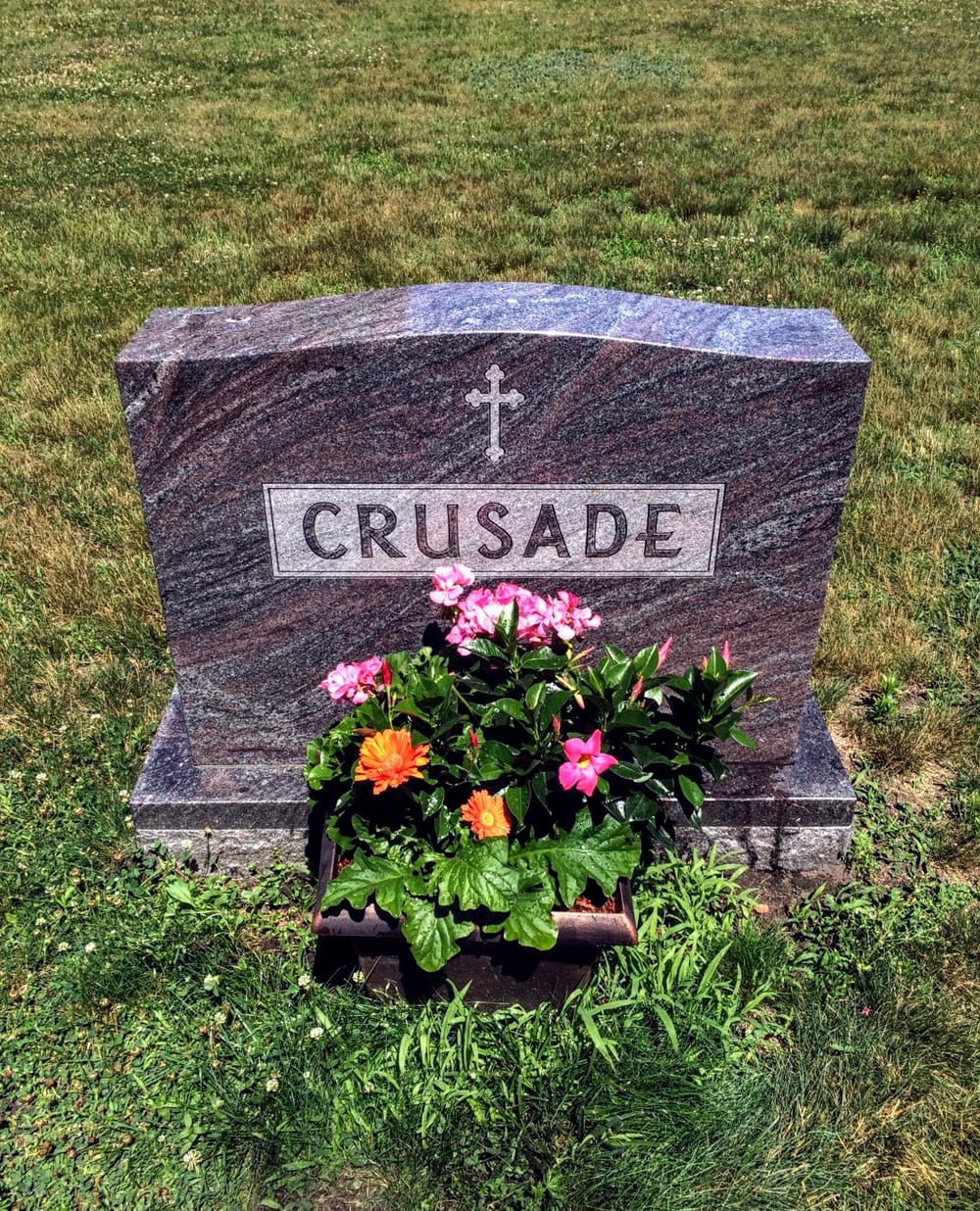 Can the city’s cemeteries be protected from flower-pot thieves? post image