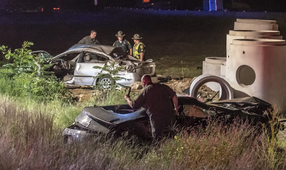 1 dead, 1 seriously injured in 2-car crash on I-93 post image