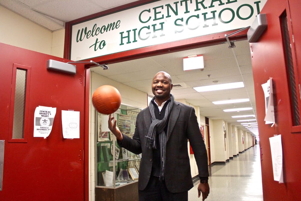 Central alum ready to head Little Green boys’ basketball post image