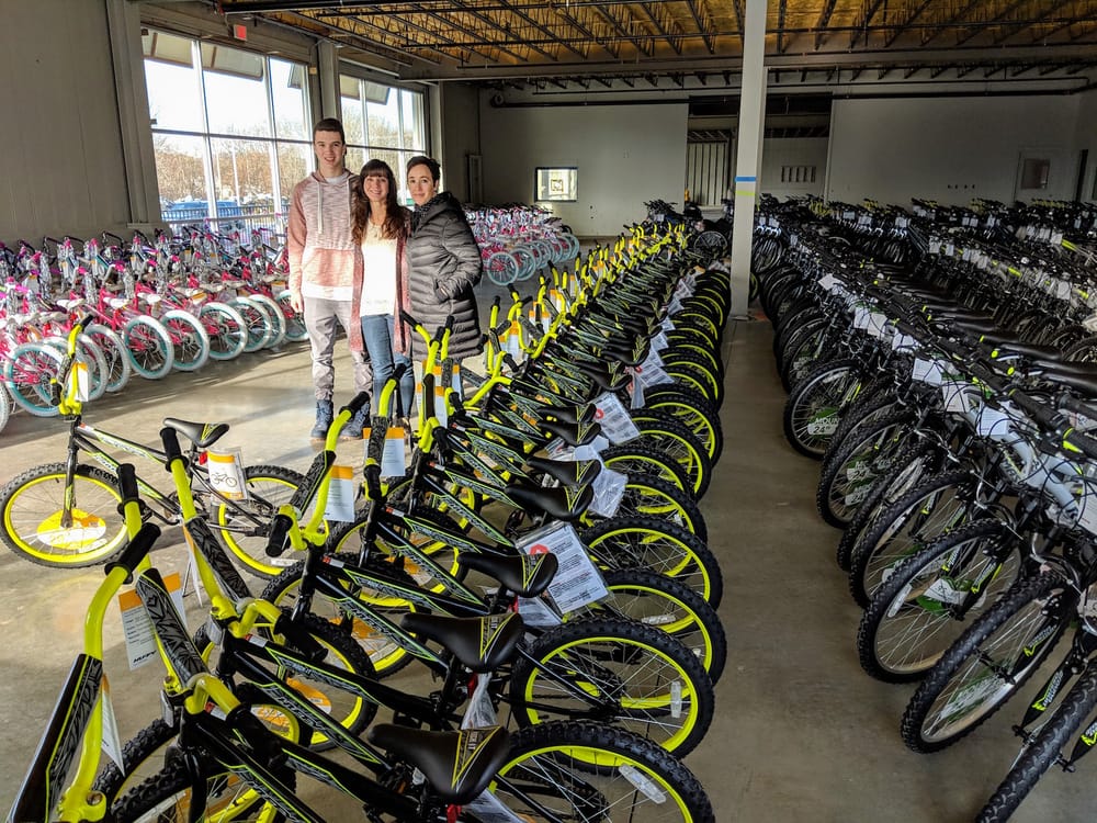 A very Brady-Sullivan Christmas: A thousand bikes means a thousand smiles for kids in need post image