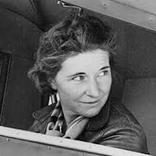 NH’s Bernice Blake: She could have delivered milk, but flew airplanes instead post image