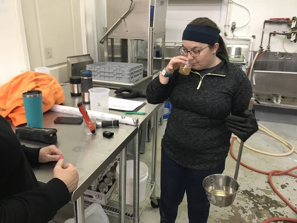 Assistant brewer ‘Dropkick’ making Pink Boots Society beer at Lithermans post image