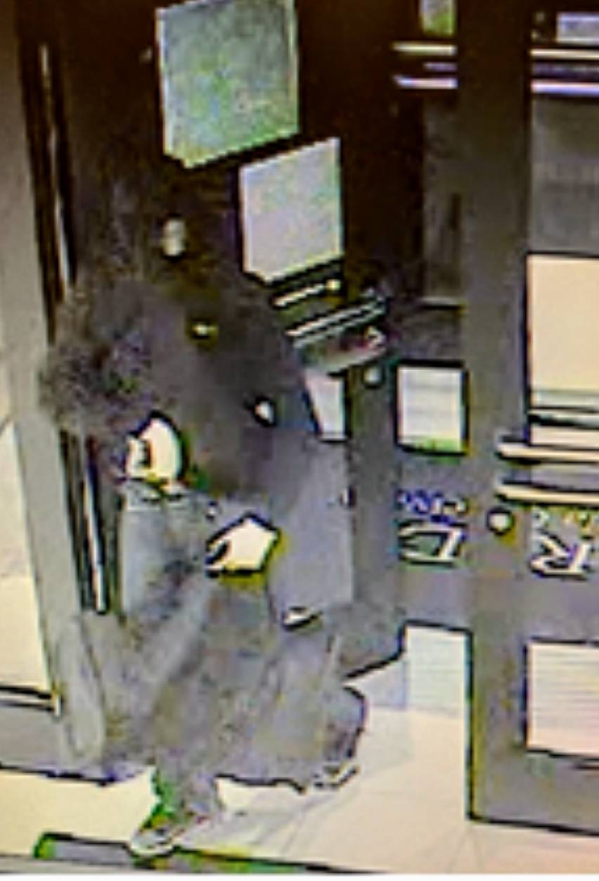 3 armed robbers: They went to Jared’s post image
