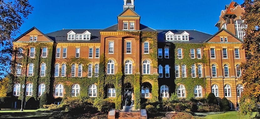Saint Anselm offers free tuition to N.H. residents post image