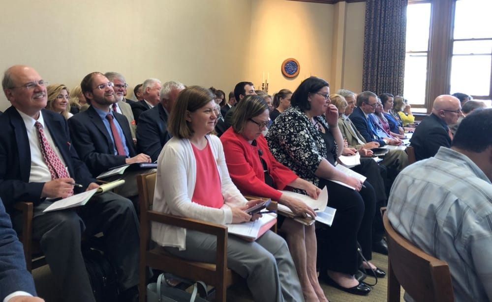 Lawmakers roll up their sleeves in race to meet budget deadline post image
