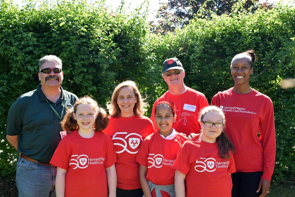 Northwest students pitch in for 11th Annual Service Day at Rock Rimmon Park post image