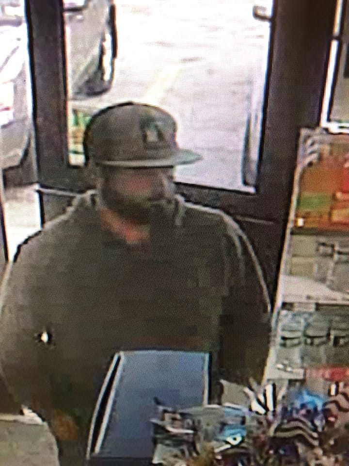 Elderly veteran robbed, police seek clues on thief post image