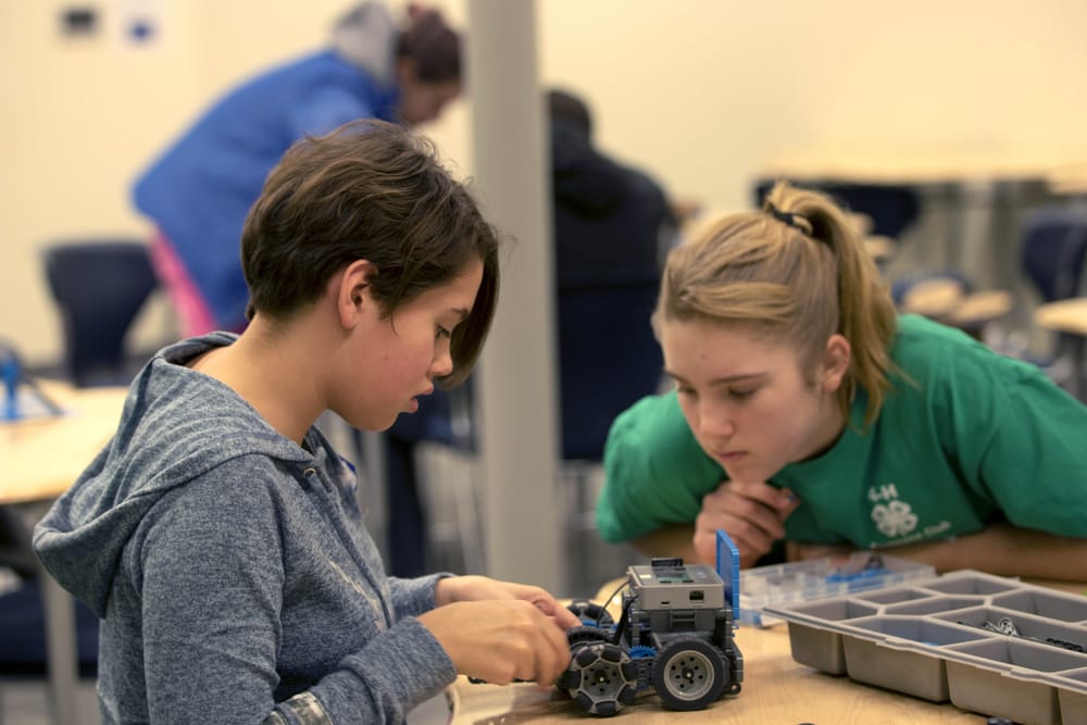 Science Bonanza returns to UNH Manchester post image