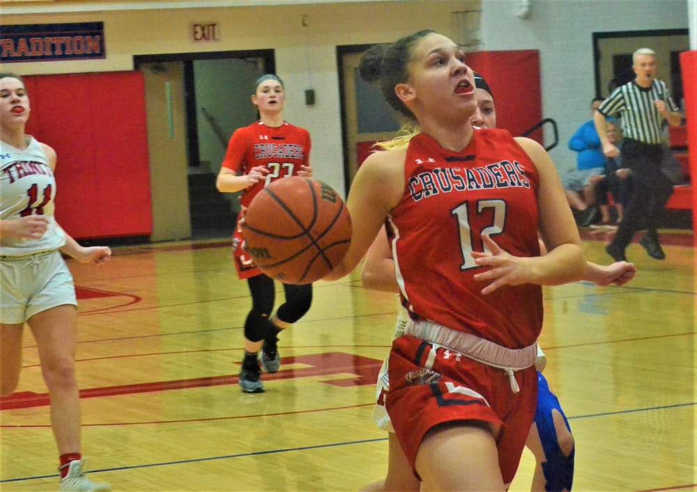 Murray nets hat trick, Derryfield holds off Winnacunnet, 9-6, in lax season-opener post image
