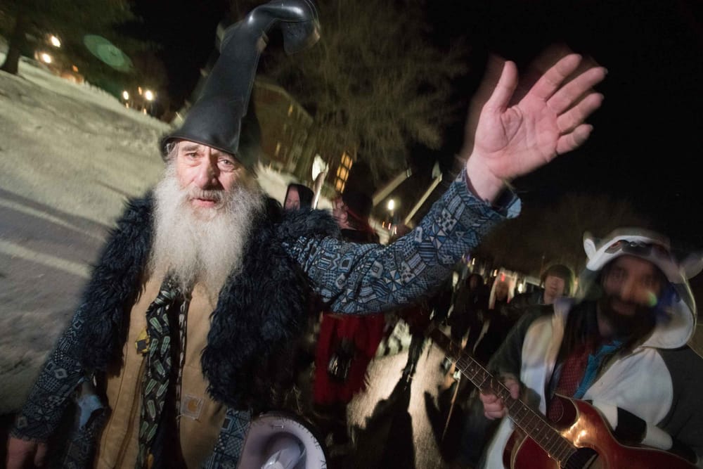 Photo Gallery: Vermin Supreme’s bird-dog and pony show outside Saint Anselm debate post image