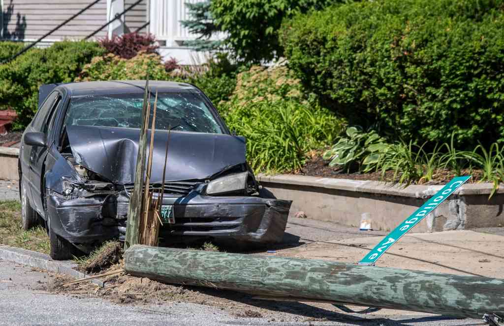 Police search West Side for driver who fled on foot after leaving trail of destruction post image