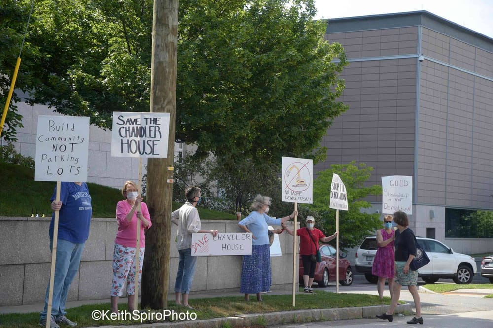 Protestors: Tearing down Chandler mansion would be a sin post image