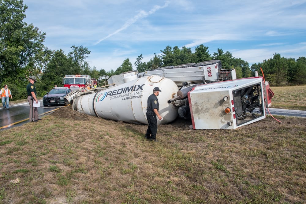 Cement-mixer overturns closing Everett Turnpike on-ramp in Nashua post image