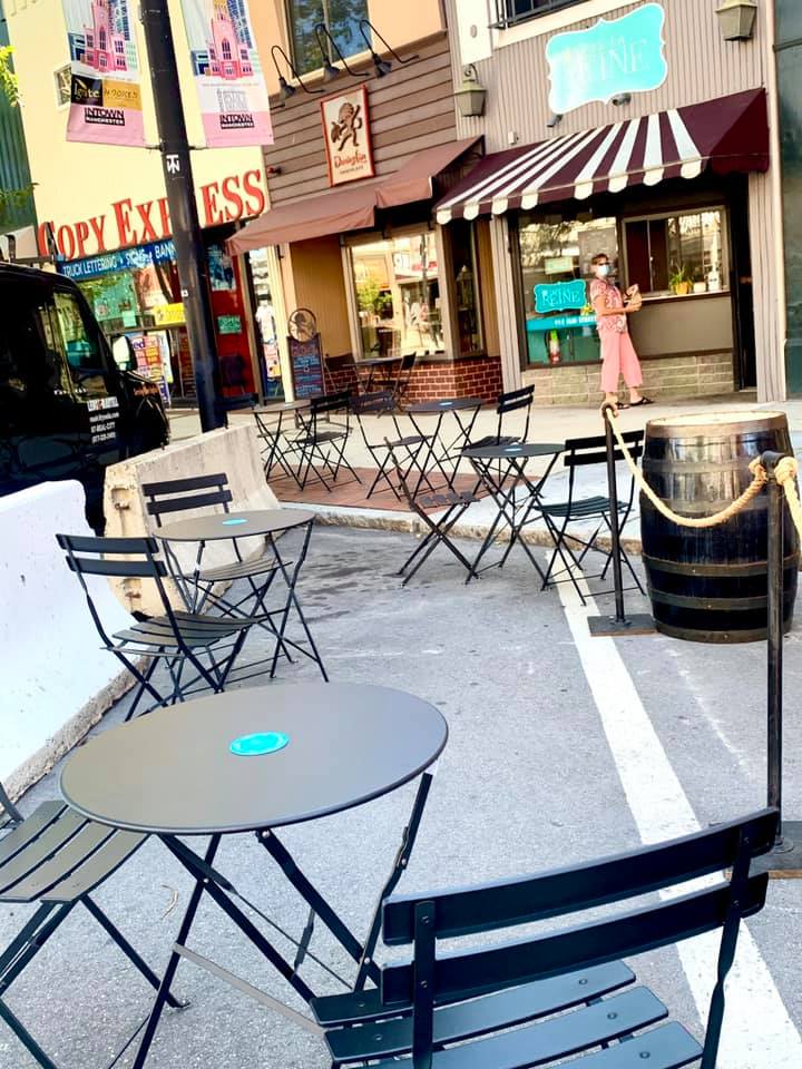 Oct. 15: Stop by Cafe la Reine for ‘News and Brews’ with Inklink Publisher Carol Robidoux post image