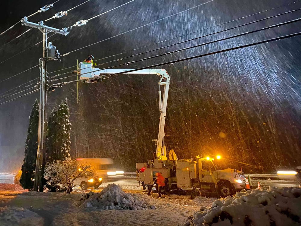 Eversource crews working on restoration around the clock following first nor’easter of the season post image