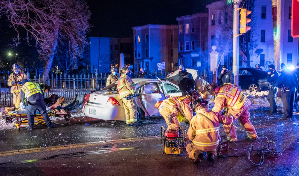 Crash at Valley and Pine leaves several injured post image
