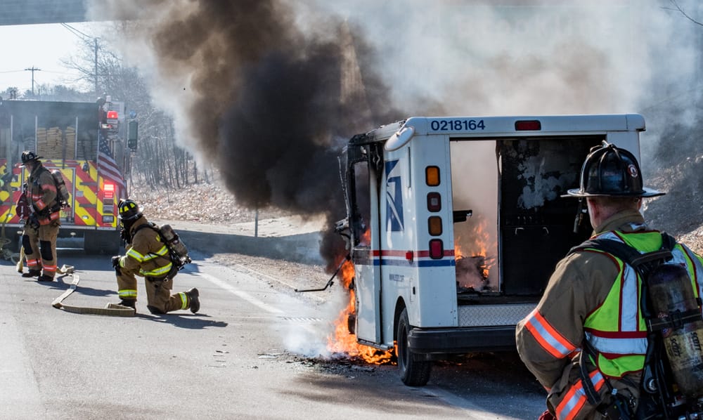 Mail truck fire on the Everett Turnpike shuts down southbound lane; driver and mail both safe post image