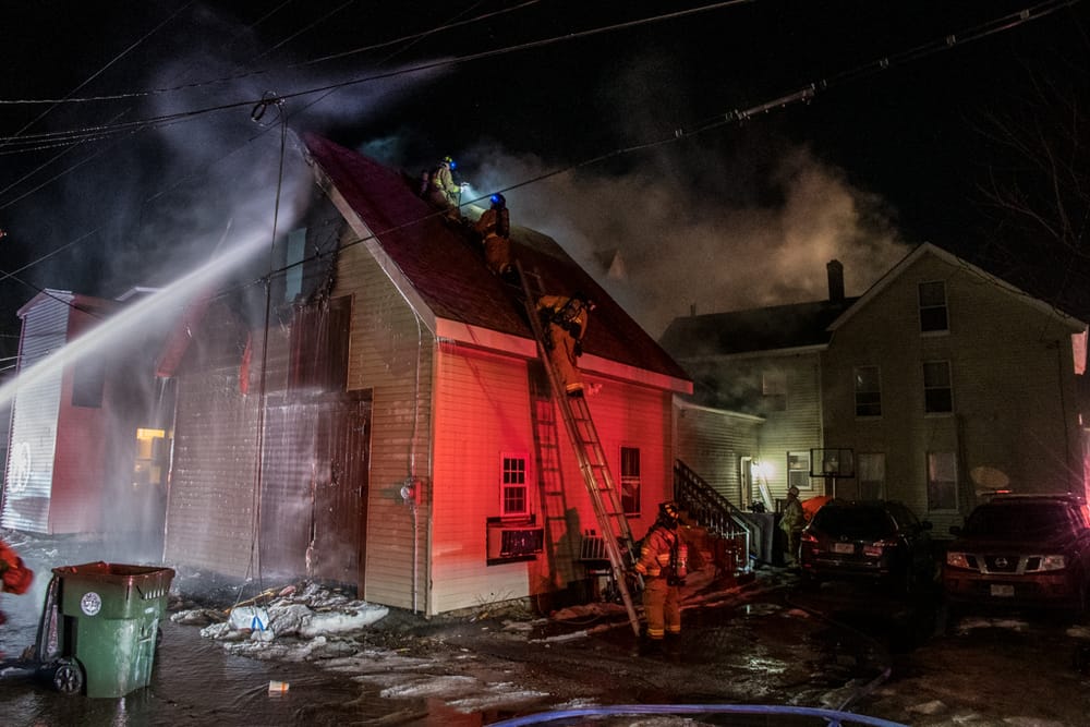 Challenging 2-alarm fire on Lake Avenue brings down power lines post image