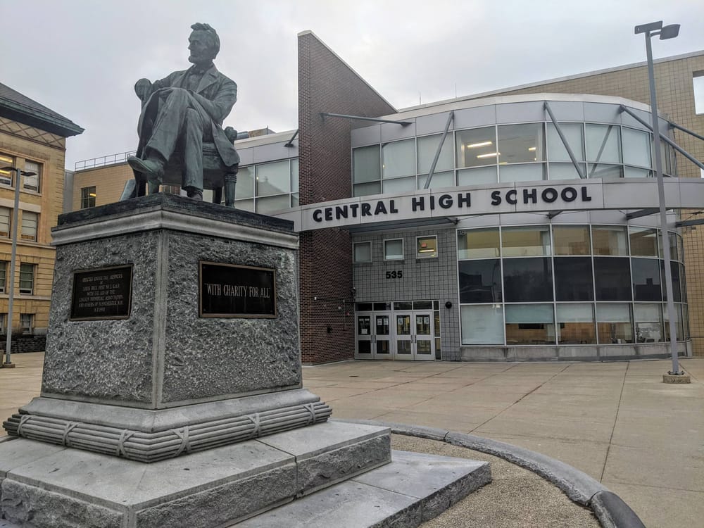Central High School announces Q3 Honor Roll post image