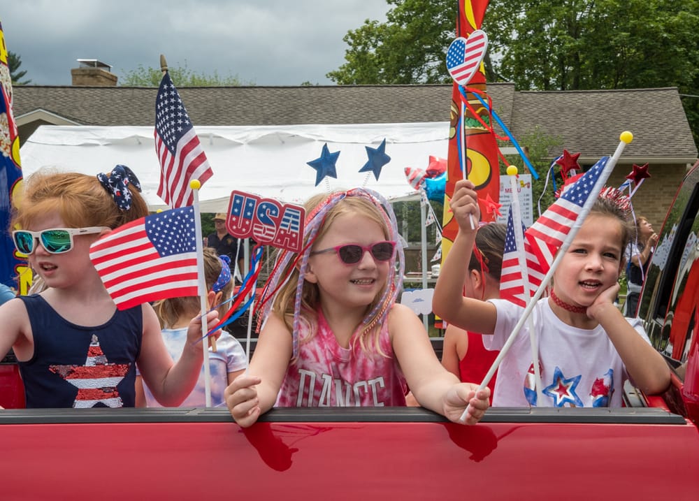Stars and stripes and puddles as Merrimack celebrates the Fourth with parade post image